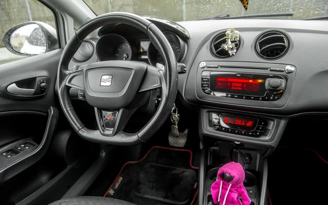 Seat Ibiza cena 26800 przebieg: 183584, rok produkcji 2010 z Radom małe 191